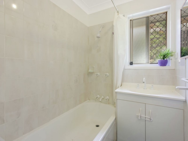 42 Whitlam Drive, Collingwood Park QLD 4301