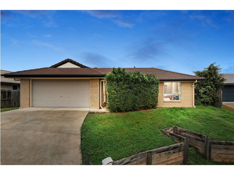 8 Barker Close, Goodna QLD 4300
