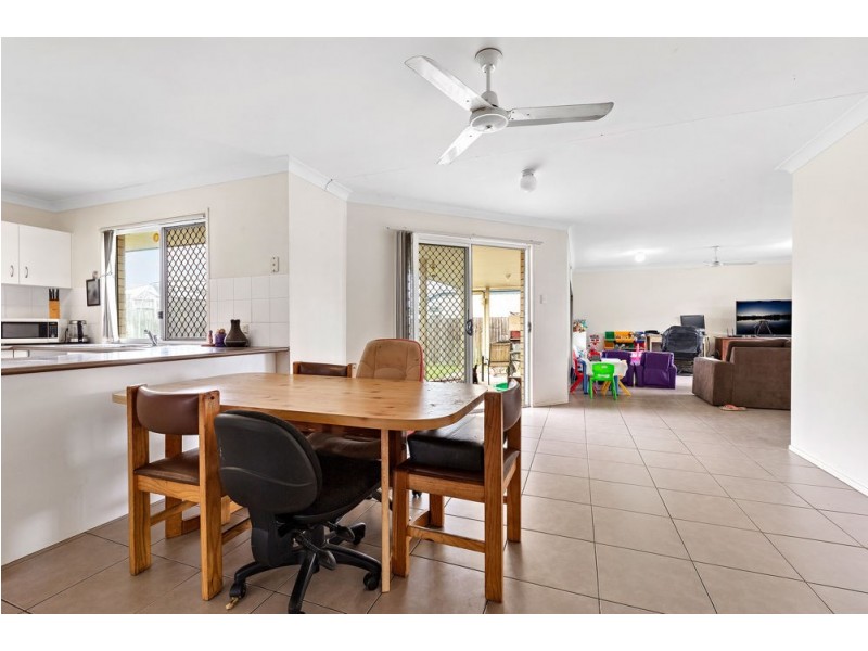 8 Barker Close, Goodna QLD 4300