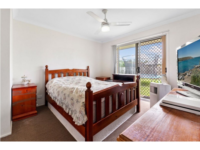8 Barker Close, Goodna QLD 4300