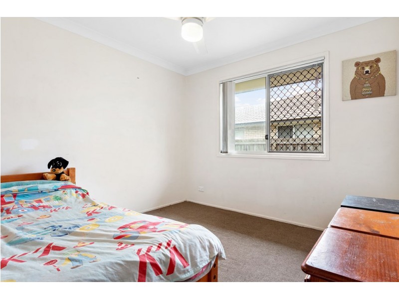 8 Barker Close, Goodna QLD 4300