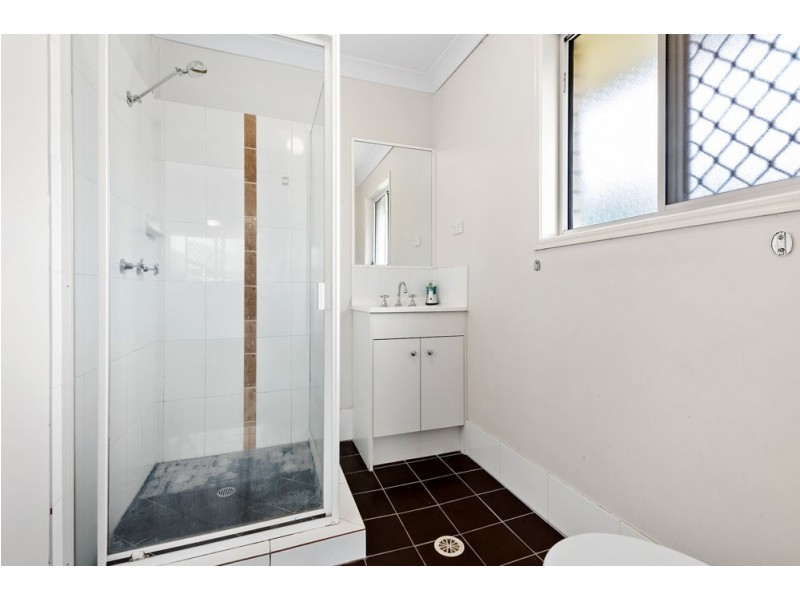 8 Barker Close, Goodna QLD 4300
