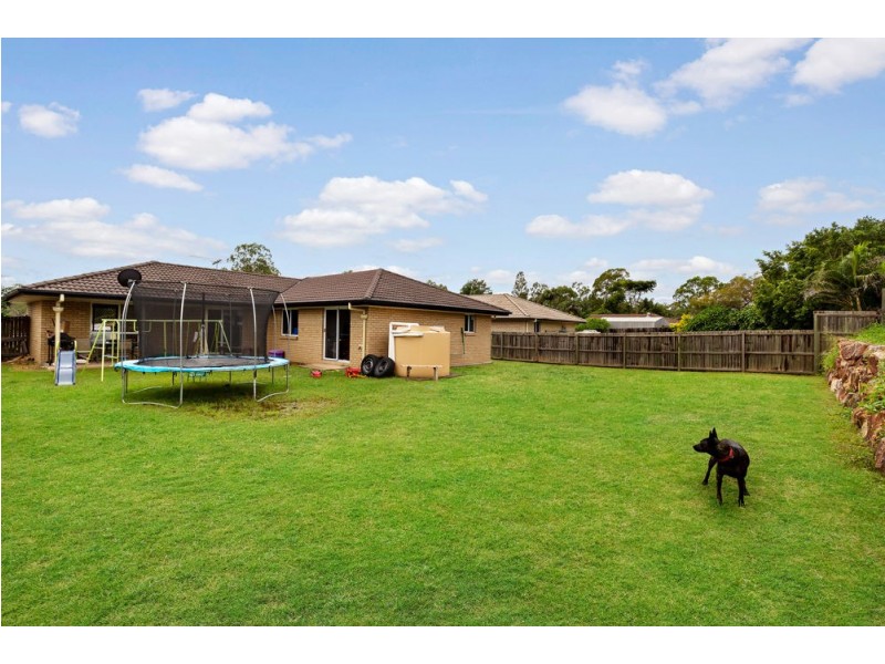 8 Barker Close, Goodna QLD 4300
