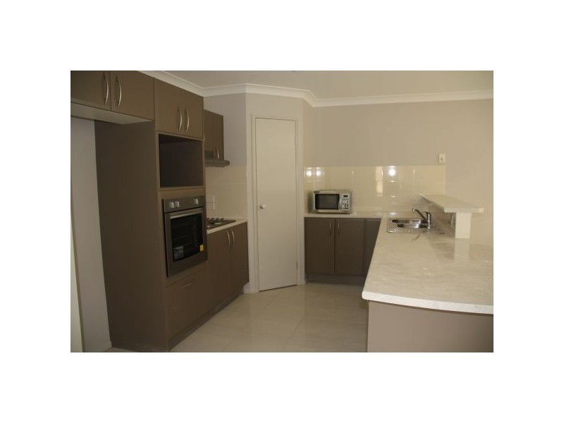 90 Armisfield Street, Doolandella QLD 4077