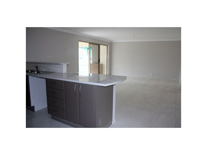 90 Armisfield Street, Doolandella QLD 4077