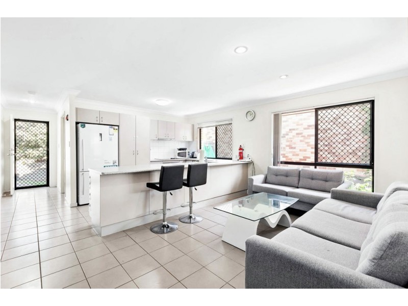 3 Krystelle Close, Oxley QLD 4075