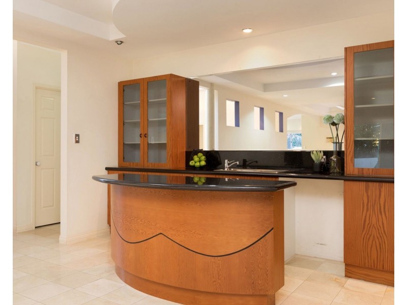 5 Kagoola Close, Chapel Hill QLD 4069