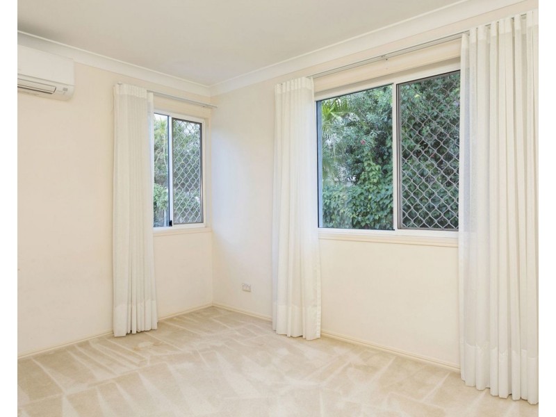 5 Kagoola Close, Chapel Hill QLD 4069