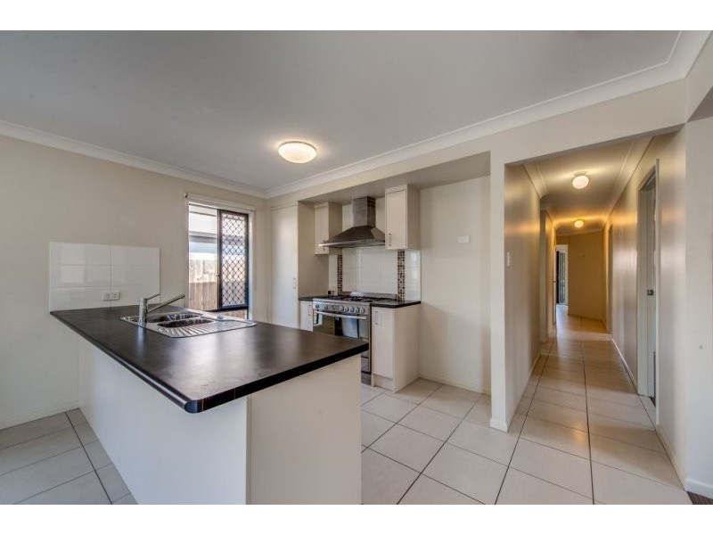 42 Lindeman Street, Springfield Lakes QLD 4300