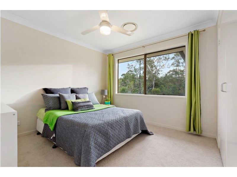 1 Pineview Place, Springfield QLD 4300