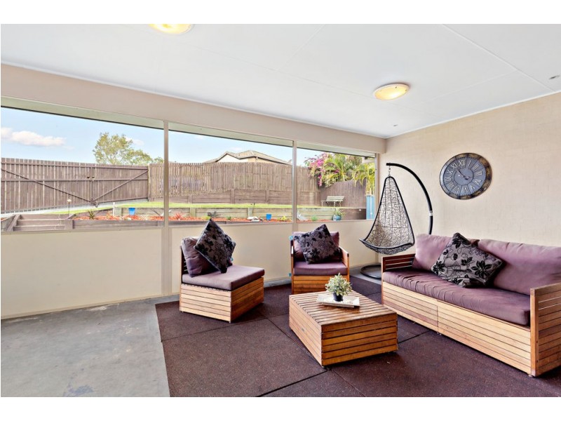 1 Pineview Place, Springfield QLD 4300