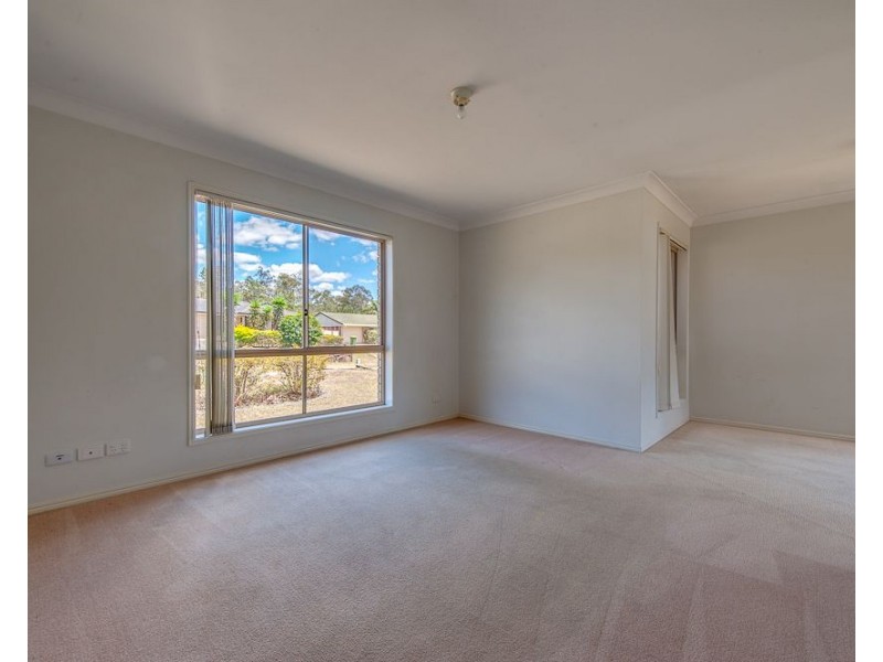 6 Mistletoe Court, Camira QLD 4300