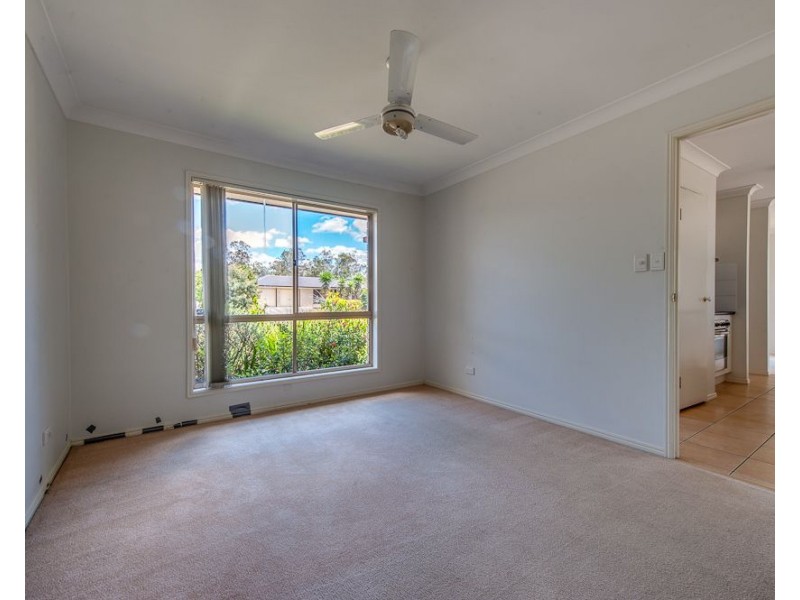 6 Mistletoe Court, Camira QLD 4300