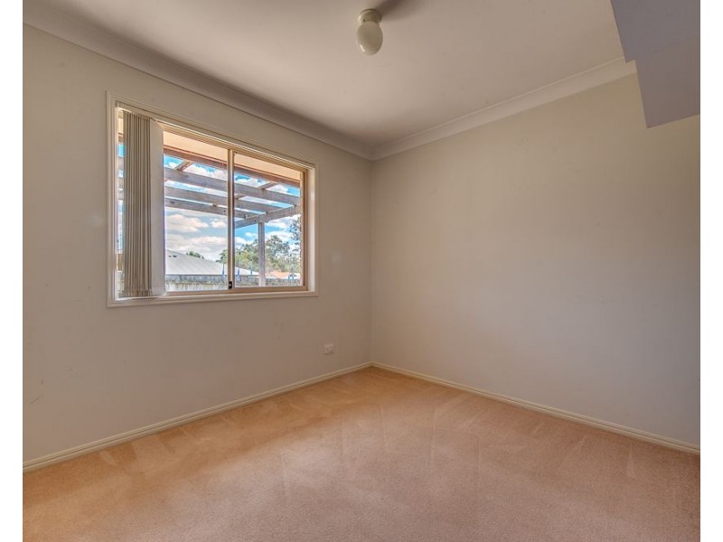 6 Mistletoe Court, Camira QLD 4300