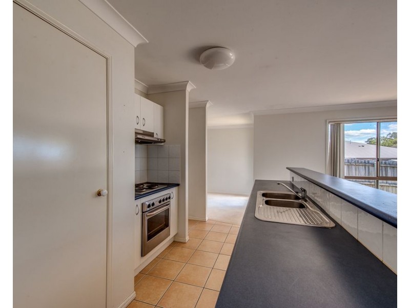 6 Mistletoe Court, Camira QLD 4300