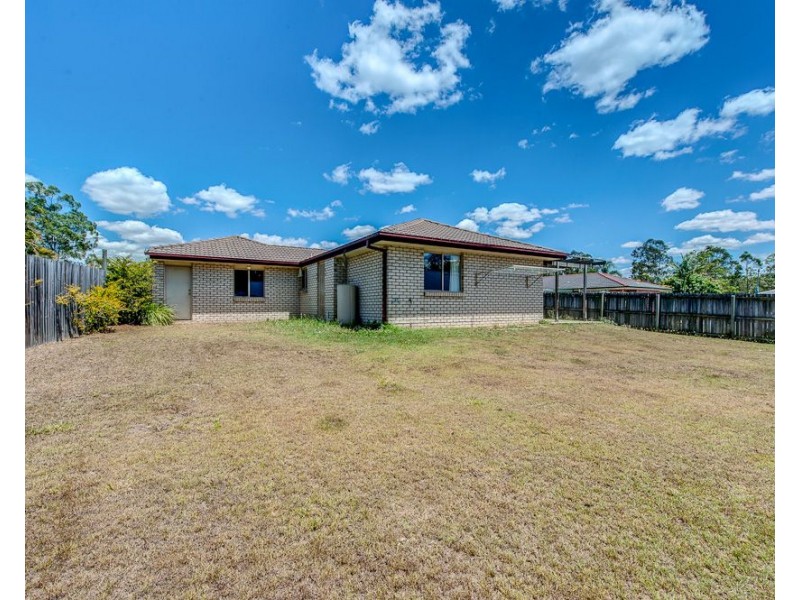 6 Mistletoe Court, Camira QLD 4300