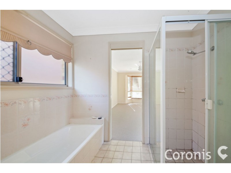 10 Banksia Circuit, Forest Lake QLD 4078