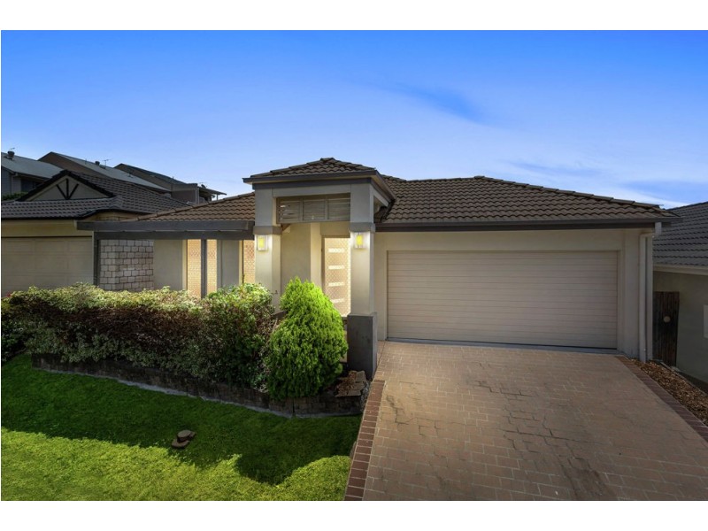 13 Lakes Entrance Drive, Springfield Lakes QLD 4300