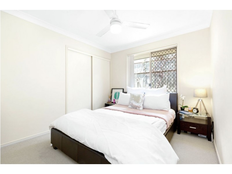 13 Lakes Entrance Drive, Springfield Lakes QLD 4300