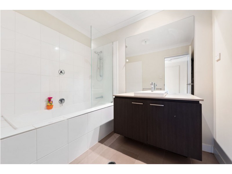 5 Meridian Avenue, Springfield Lakes QLD 4300