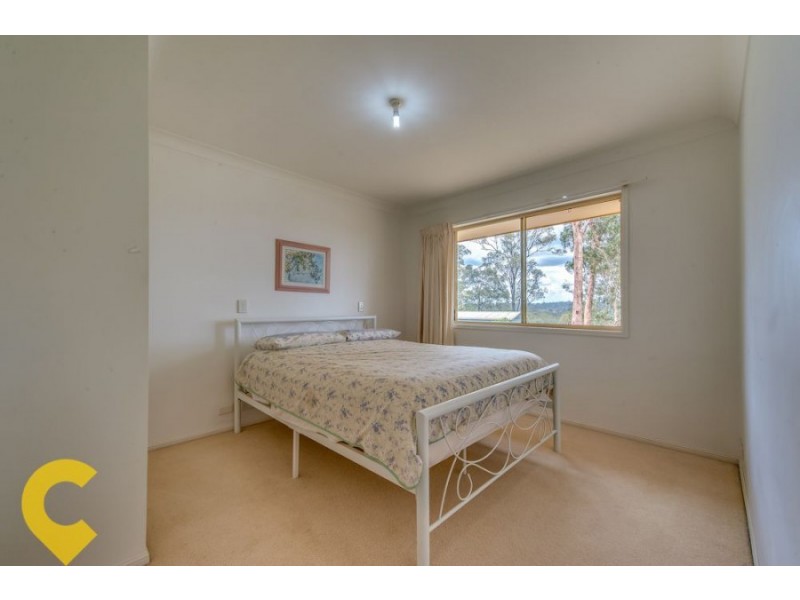 3 Lauren Court, Camira QLD 4300