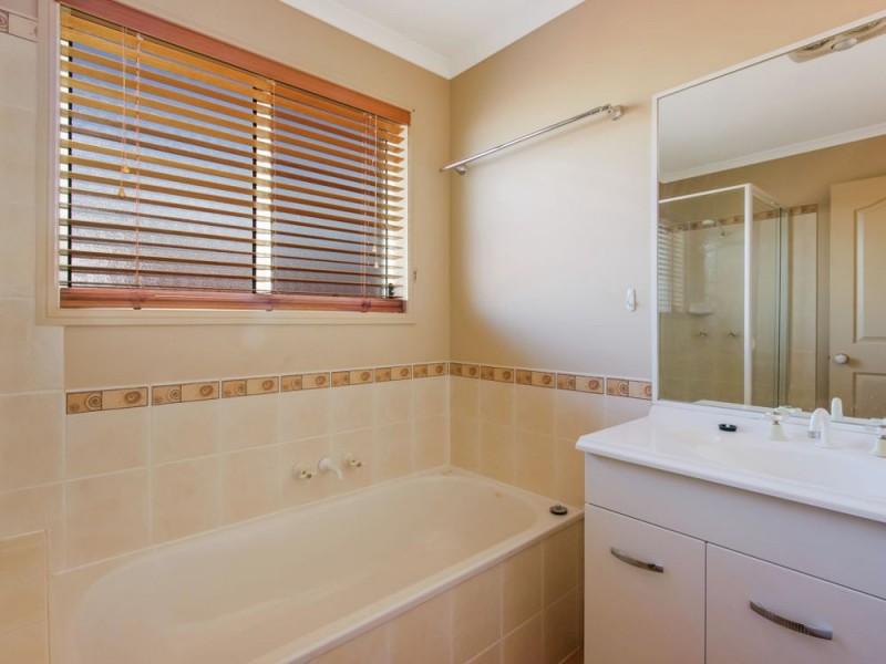3 Swallowtail Crescent, Springfield Lakes QLD 4300
