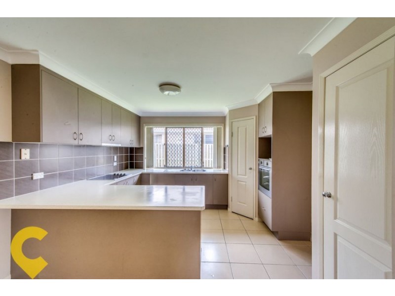 33 Dillon Avenue, Augustine Heights QLD 4300