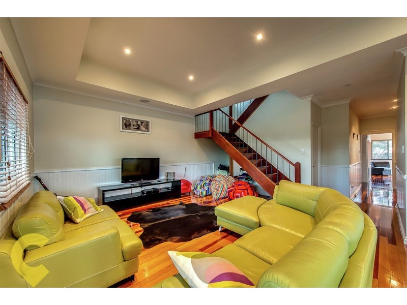 60 Stafford Street, Silkstone QLD 4304
