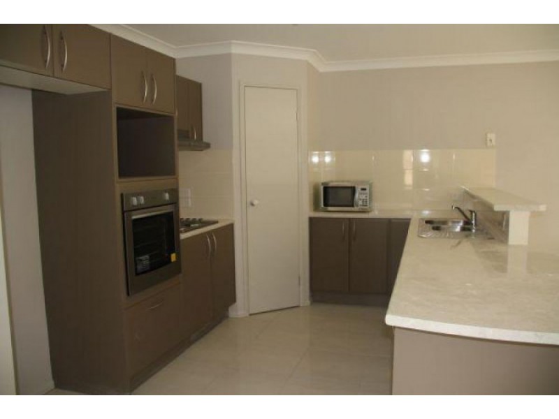 90 Armisfield Street,, Doolandella QLD 4077