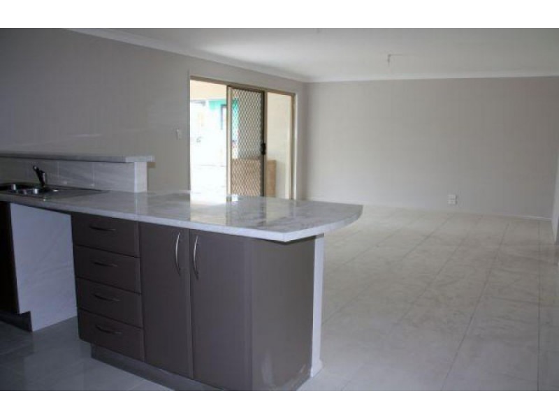 90 Armisfield Street,, Doolandella QLD 4077