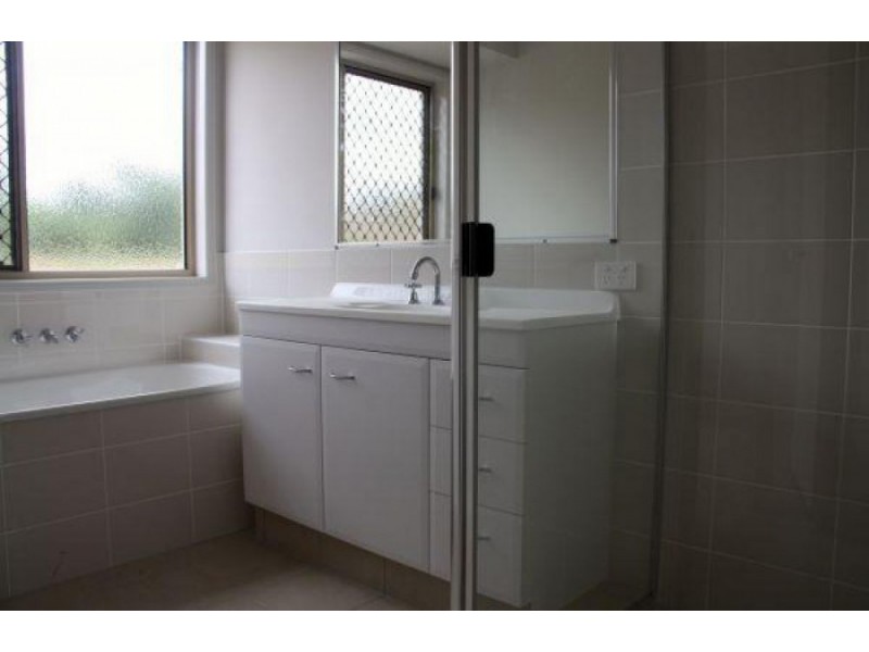 90 Armisfield Street,, Doolandella QLD 4077