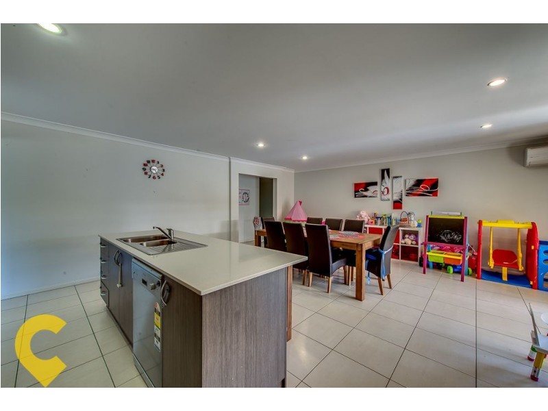 34 Quinn Close, Augustine Heights QLD 4300