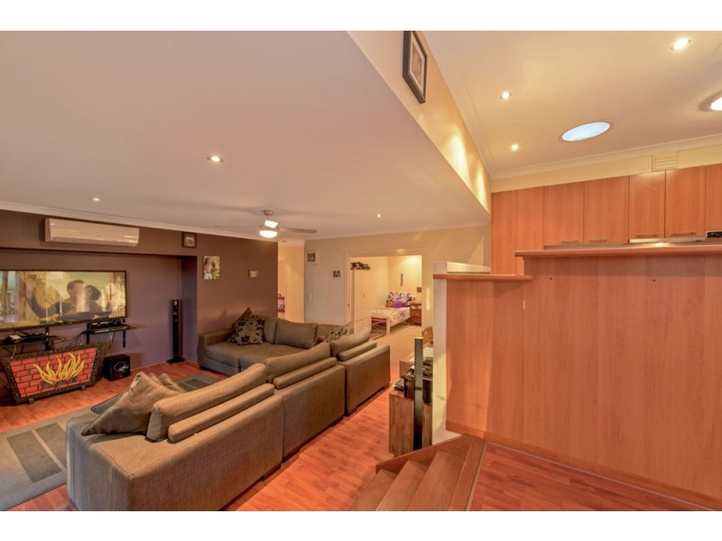 11 Bellevue Place, Springfield Lakes QLD 4300