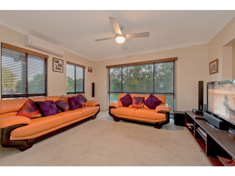 11 Bellevue Place, Springfield Lakes QLD 4300