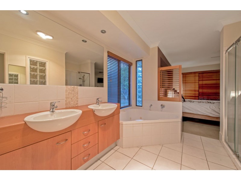 11 Bellevue Place, Springfield Lakes QLD 4300