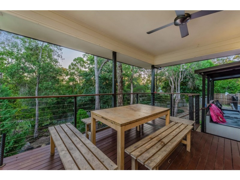 11 Bellevue Place, Springfield Lakes QLD 4300