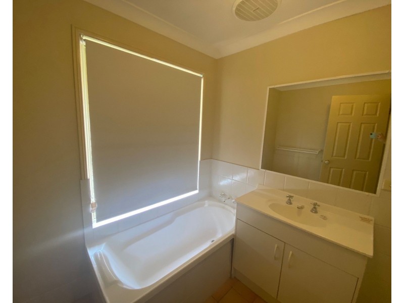 9 Jorgenson Close, Forest Lake QLD 4078