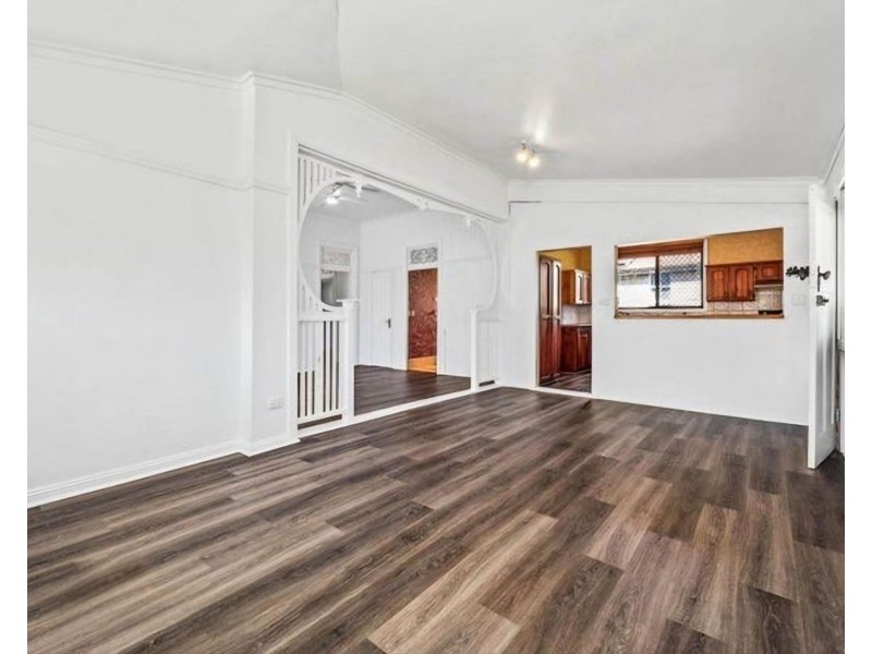 51 South Station Road, Booval QLD 4304