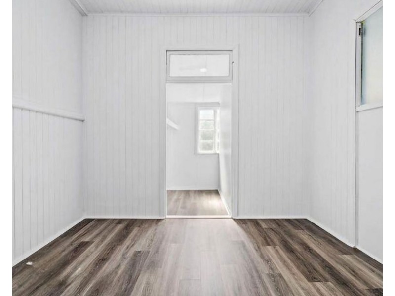 51 South Station Road, Booval QLD 4304