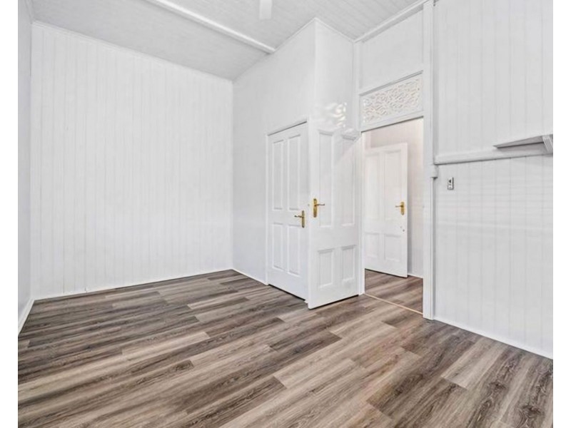 51 South Station Road, Booval QLD 4304