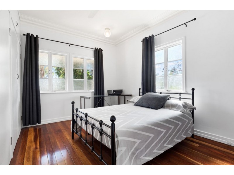 3 Lamont Street, North Booval QLD 4304