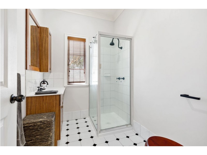 3 Lamont Street, North Booval QLD 4304