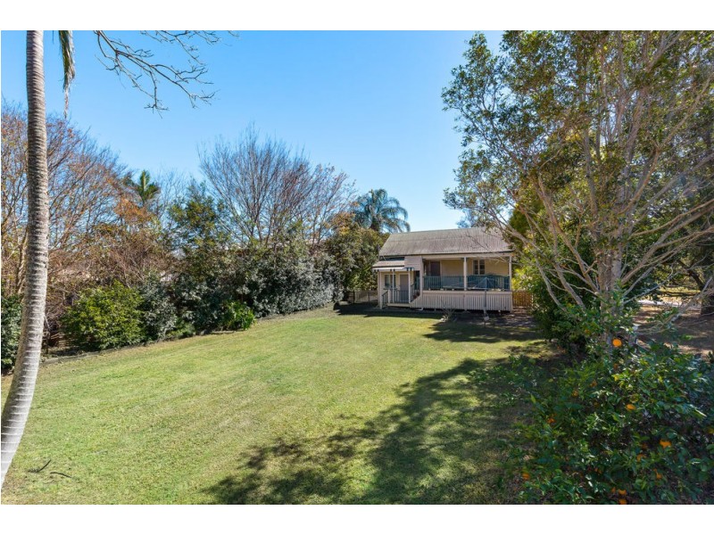 3 Lamont Street, North Booval QLD 4304