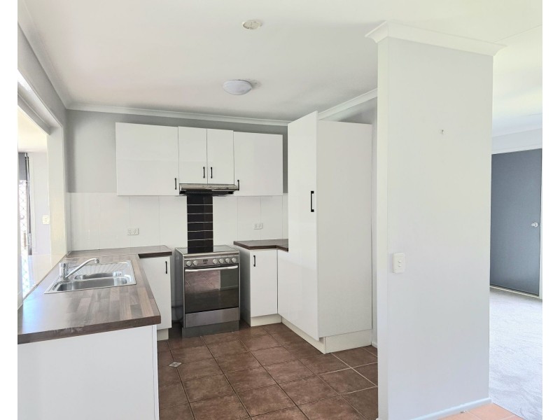 11 Highbury Drive, Redbank Plains QLD 4301