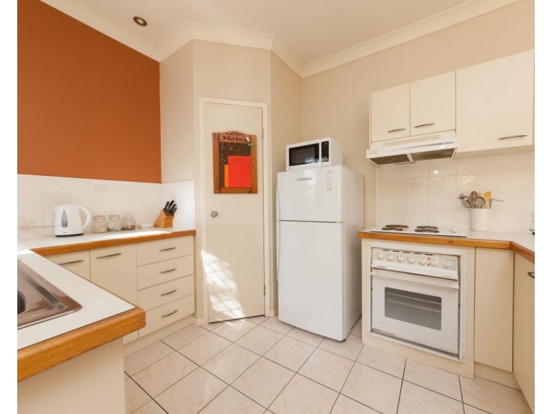 8 Wentworth Close, Forest Lake QLD 4078