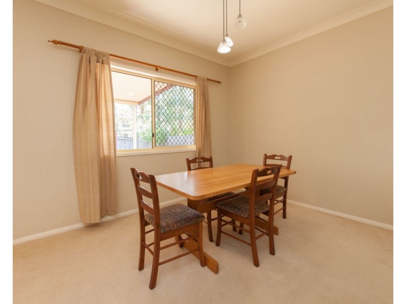 8 Wentworth Close, Forest Lake QLD 4078