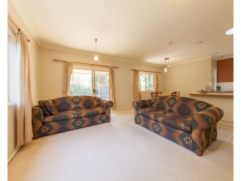 8 Wentworth Close, Forest Lake QLD 4078