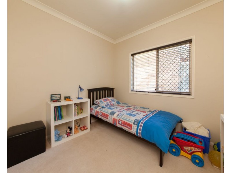 8 Wentworth Close, Forest Lake QLD 4078