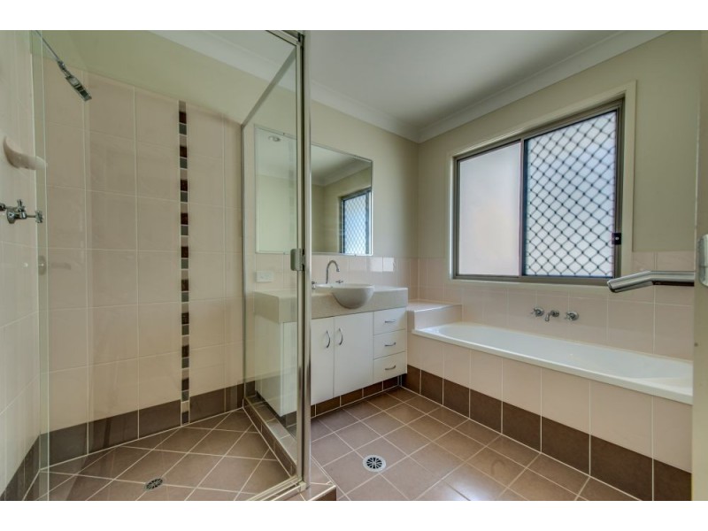 5 Esperance Crescent, Springfield Lakes QLD 4300