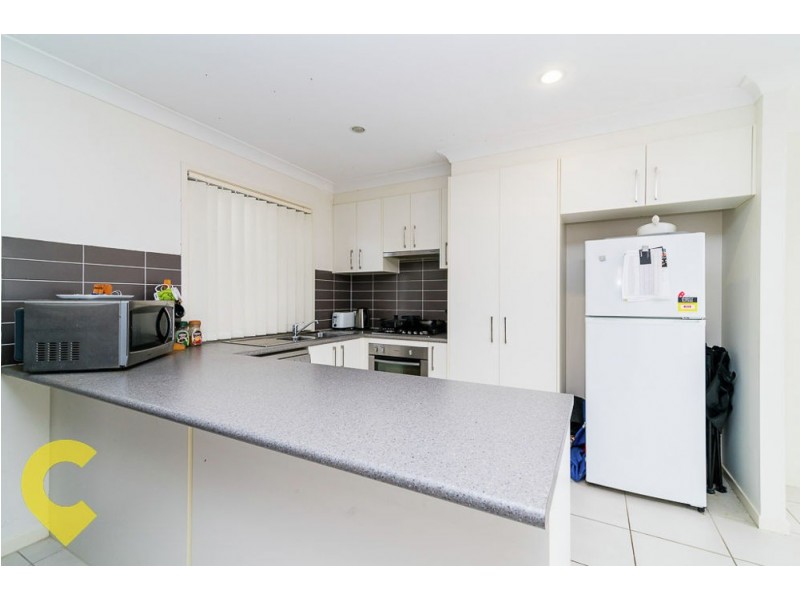 1/2 Messenger Crescent, Springfield Lakes QLD 4300